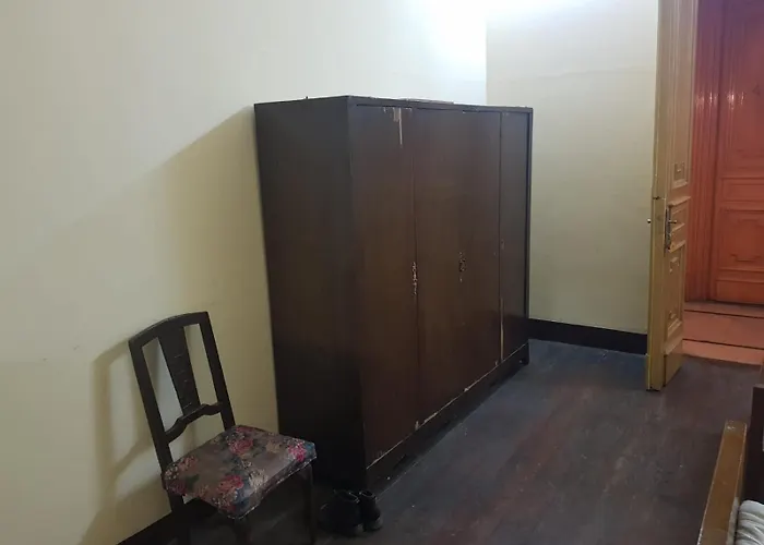 Clement'S House Hostel